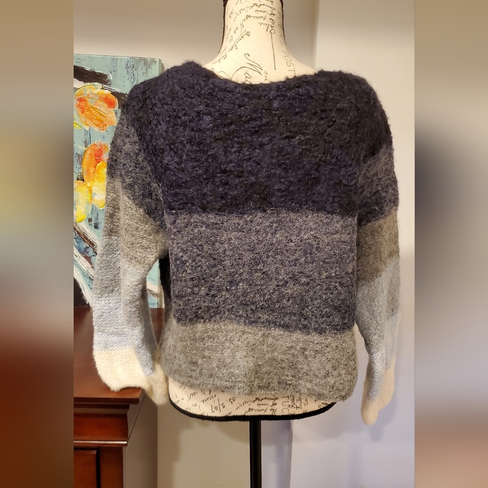 FREE PEOPLE WOMEN'S MULTICOLOR  DEEP V-NECK SWEATER SIZE XS. - Picture 5 of 9